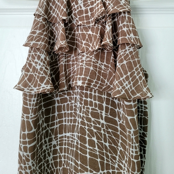 Ann Taylor Petites Women's Sleeveless Ruffled Top Size 00 - Picture 2 of 11